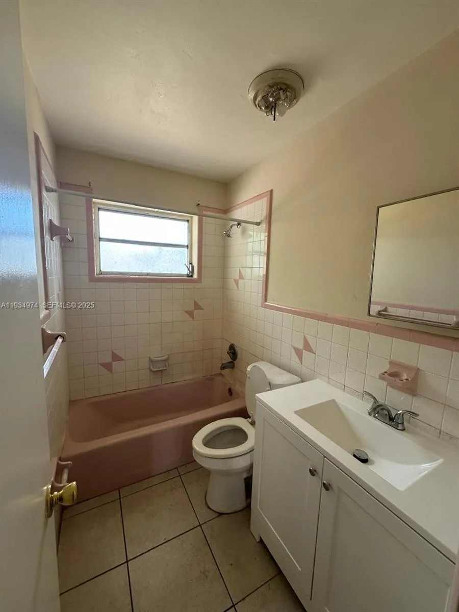 151 Nw 164th St, Miami, Florida 33169, Miami, Florida 33169, ,Residential Income,For Sale,151 Nw 164th St, Miami, Florida 33169,A11934974