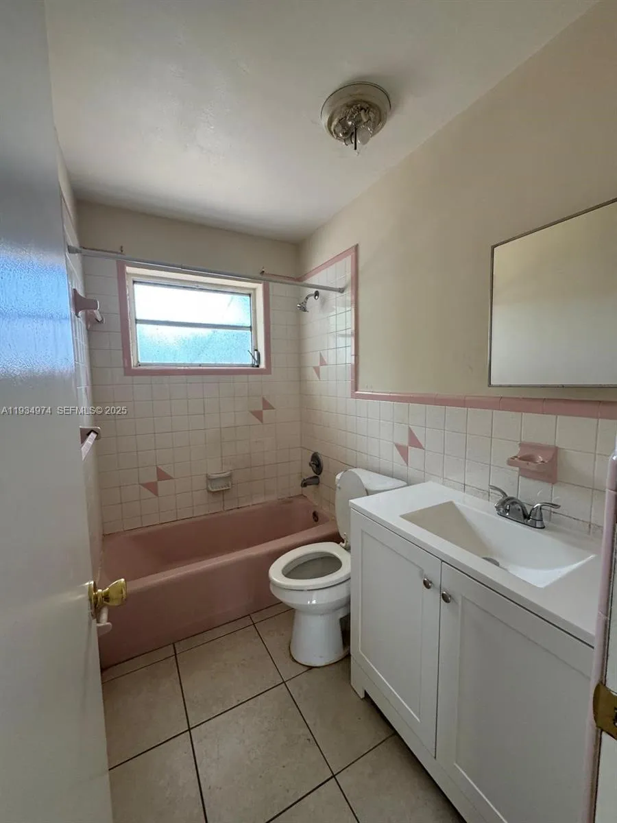 151 Nw 164th St, Miami, Florida 33169, Miami, Florida 33169, ,Residential Income,For Sale,151 Nw 164th St, Miami, Florida 33169,A11934974