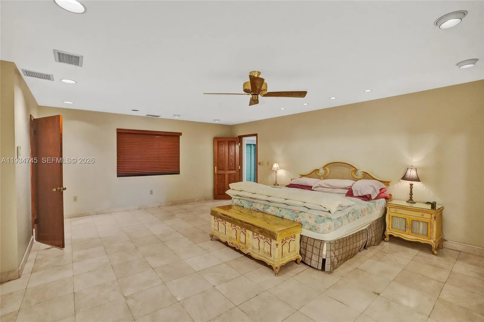 366 W 12th St, Hialeah, Florida 33010, Hialeah, Florida 33010, 7 Bedrooms Bedrooms, ,7 BathroomsBathrooms,Residential,For Sale,366 W 12th St, Hialeah, Florida 33010,A11934745