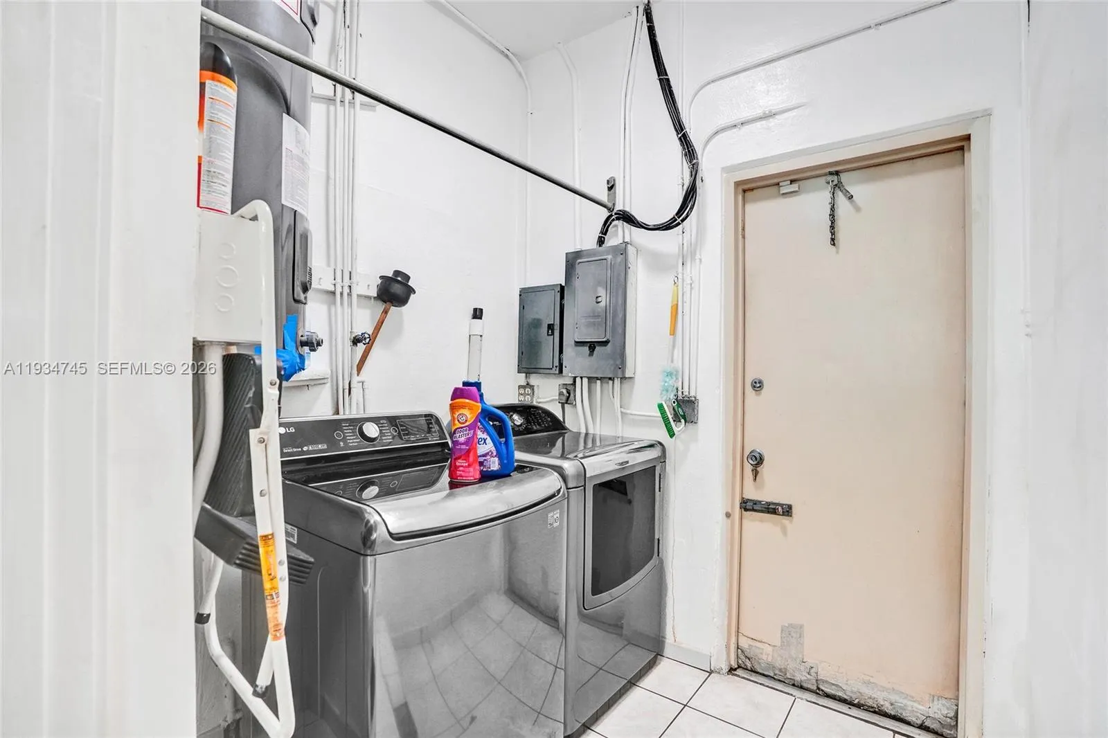 366 W 12th St, Hialeah, Florida 33010, Hialeah, Florida 33010, 7 Bedrooms Bedrooms, ,7 BathroomsBathrooms,Residential,For Sale,366 W 12th St, Hialeah, Florida 33010,A11934745