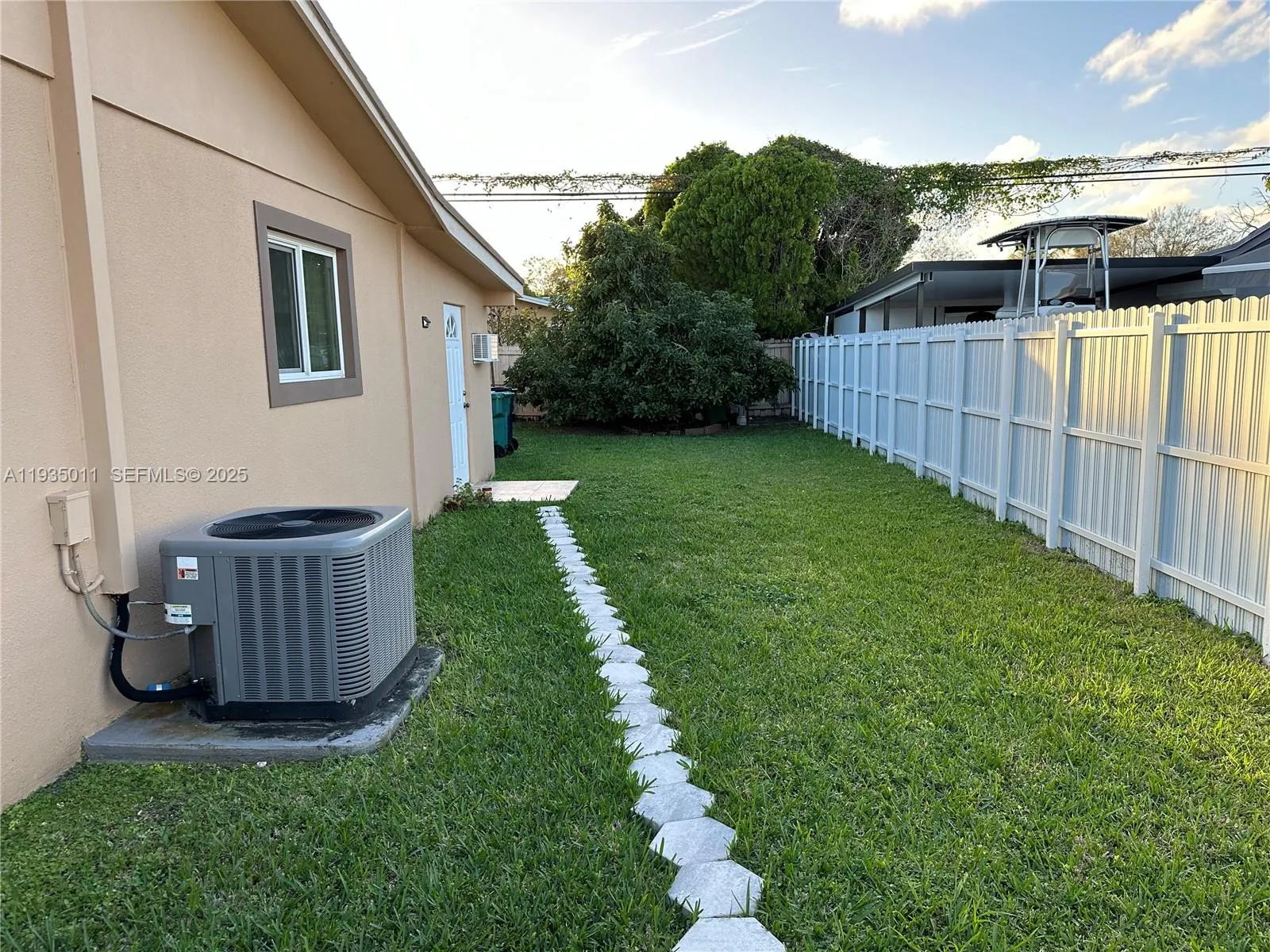 19360 Sw 116th Ave, Miami, Florida 33157, Miami, Florida 33157, 3 Bedrooms Bedrooms, ,1 BathroomBathrooms,Residential,For Sale,19360 Sw 116th Ave, Miami, Florida 33157,A11935011