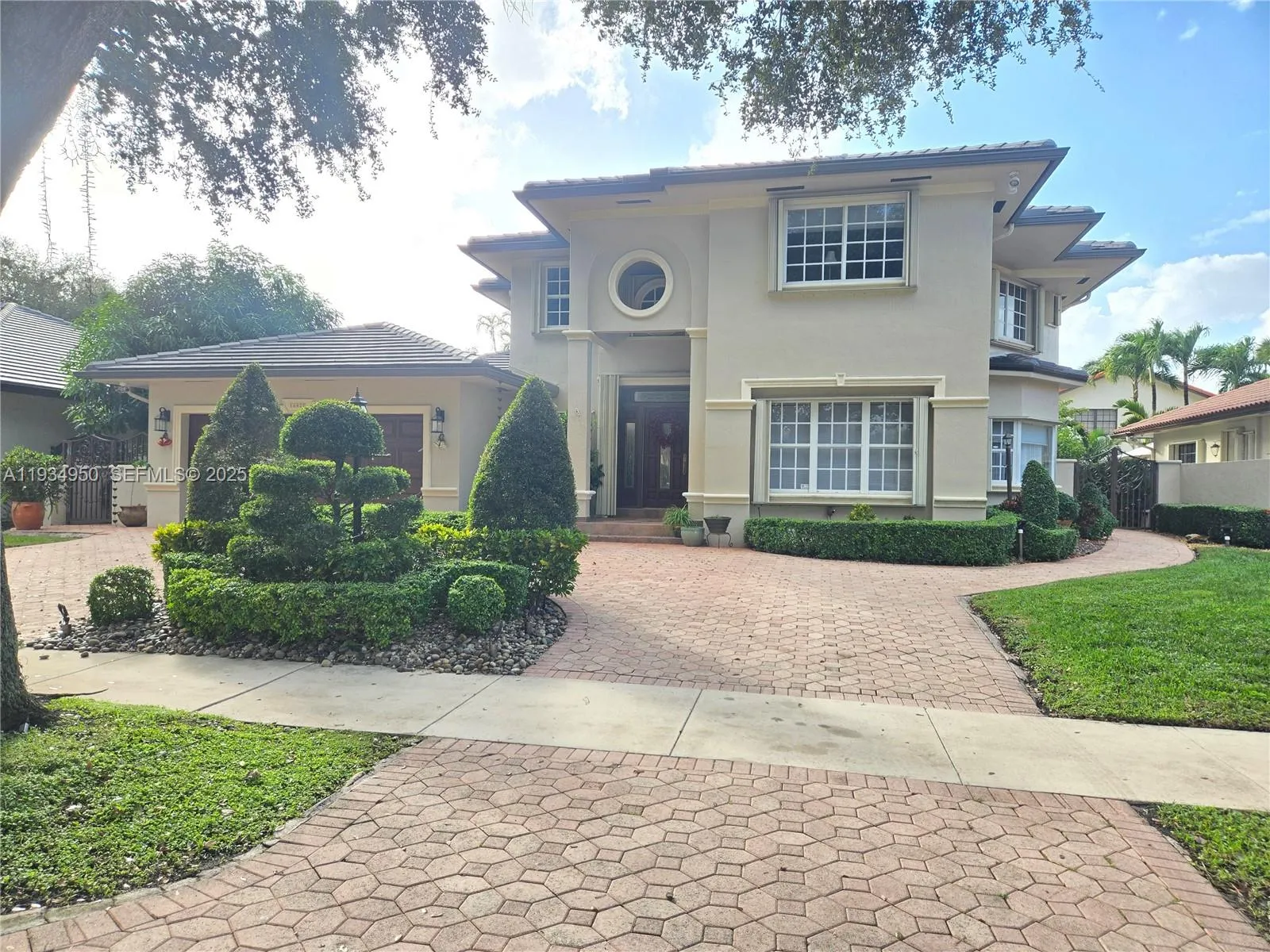 16422 Nw 83rd Pl, Miami Lakes, Florida 33016, Miami Lakes, Florida 33016, 5 Bedrooms Bedrooms, ,3 BathroomsBathrooms,Residential,For Sale,16422 Nw 83rd Pl, Miami Lakes, Florida 33016,A11934950 16422 Nw 83rd Pl, Miami Lakes, Florida 33016, Miami Lakes, Florida 33016, 5 Bedrooms Bedrooms, ,3 BathroomsBathrooms,Residential,For Sale,16422 Nw 83rd Pl, Miami Lakes, Florida 33016,A11934950