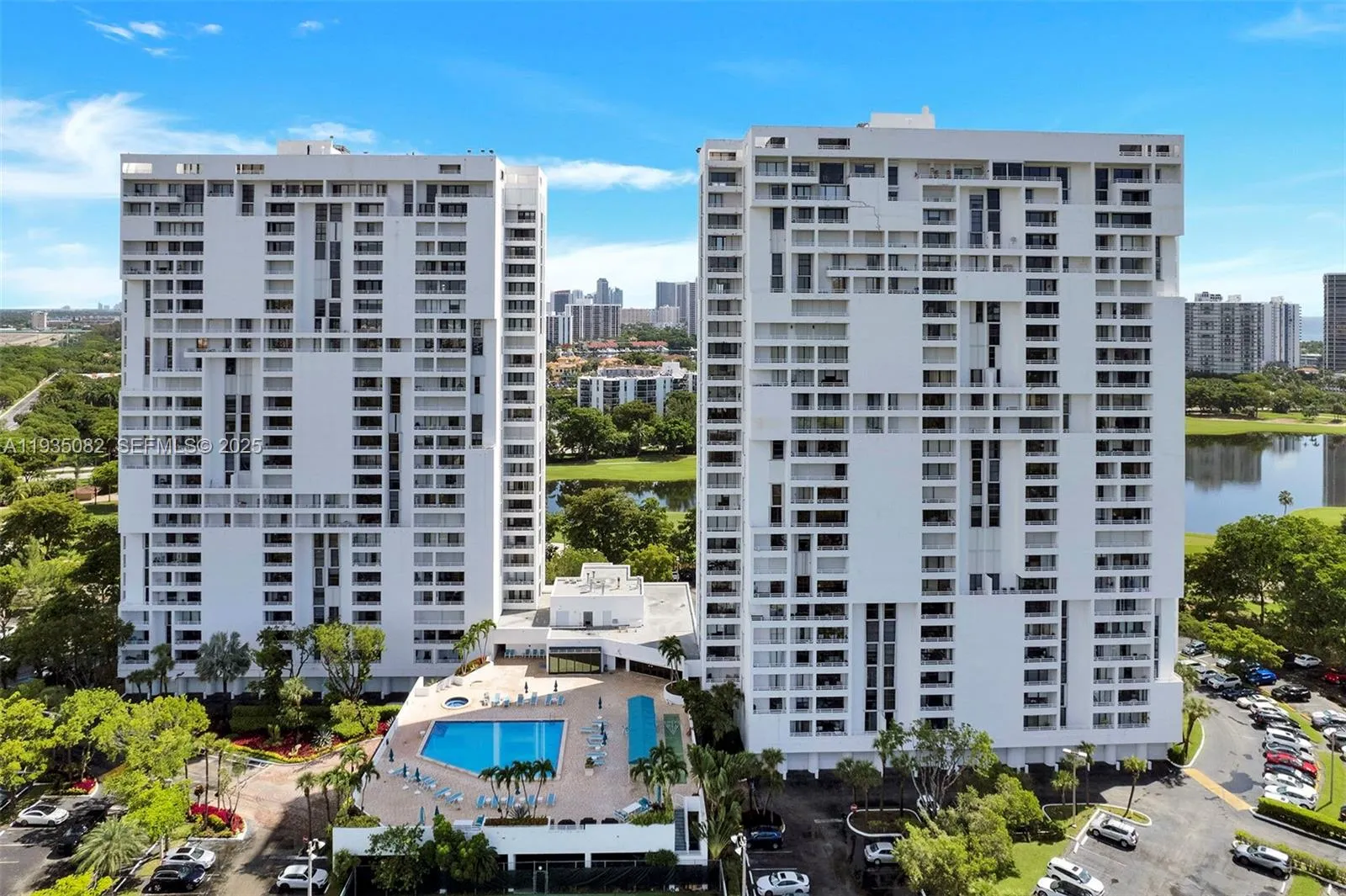 20225 Ne 34th Ct 1112, Aventura, Florida 33180, Aventura, Florida 33180, 2 Bedrooms Bedrooms, ,2 BathroomsBathrooms,Residential,For Sale,20225 Ne 34th Ct 1112, Aventura, Florida 33180,A11935082