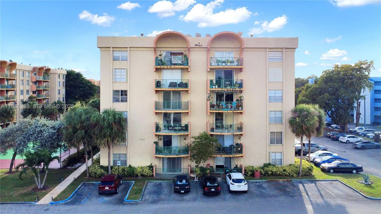 9360 Fontainebleau Blvd 101, Miami, Florida 33172, Miami, Florida 33172, 2 Bedrooms Bedrooms, ,2 BathroomsBathrooms,Residential,For Sale,9360 Fontainebleau Blvd 101, Miami, Florida 33172,A11935208
