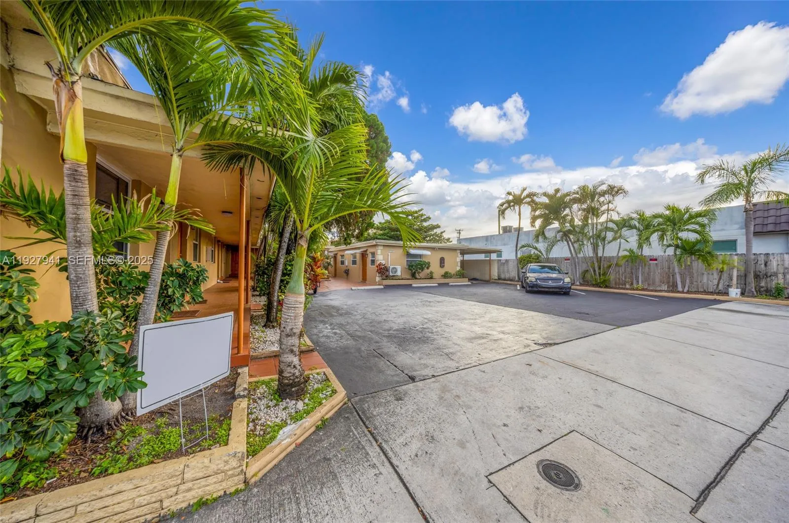 6124 Pembroke Rd 1-8, Miramar, Florida 33023, Miramar, Florida 33023, ,Commercial Sale,For Sale,6124 Pembroke Rd 1-8, Miramar, Florida 33023,A11927941