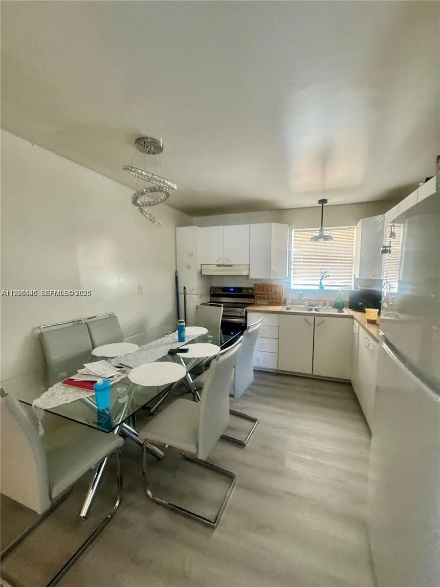 700 Ne 6th St, Hallandale Beach, Florida 33009, Hallandale Beach, Florida 33009, ,Residential Income,For Sale,700 Ne 6th St, Hallandale Beach, Florida 33009,A11926145