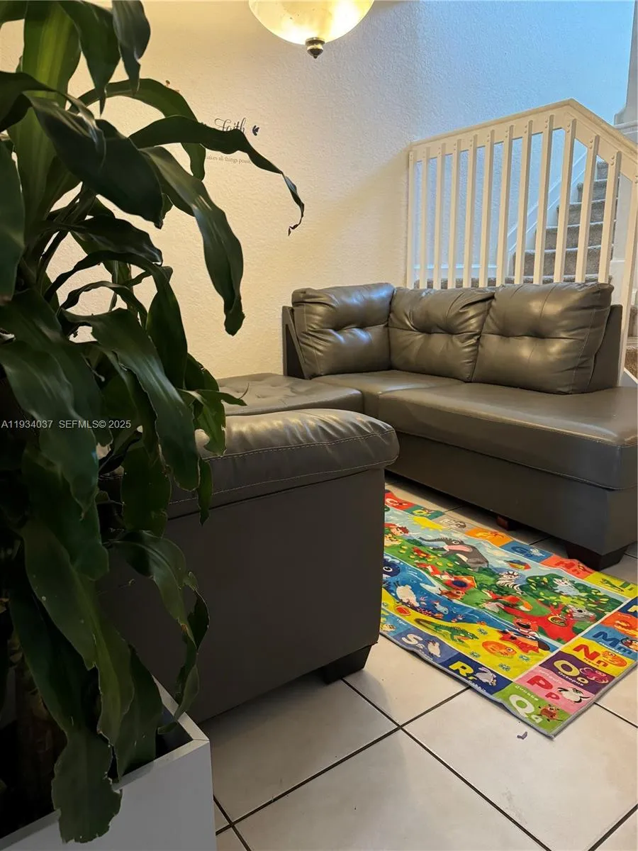 1043 Se 23rd Ave, Homestead, Florida 33035, Homestead, Florida 33035, 4 Bedrooms Bedrooms, ,3 BathroomsBathrooms,Residential,For Sale,1043 Se 23rd Ave, Homestead, Florida 33035,A11934037