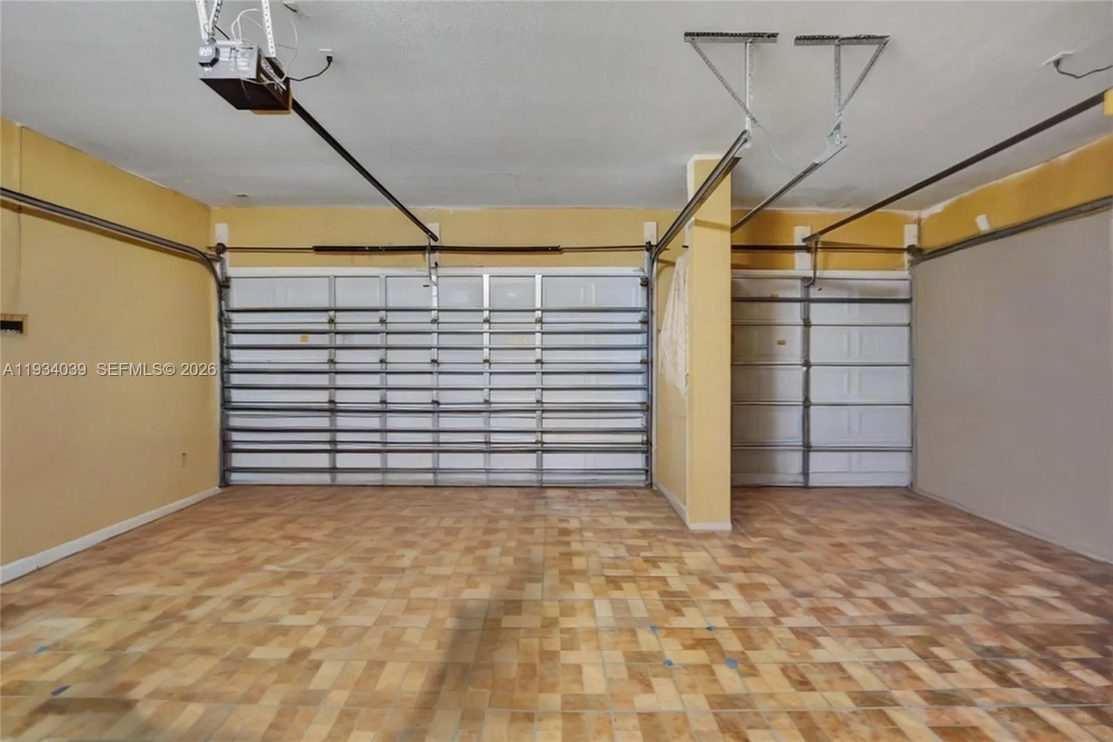 3 car garage