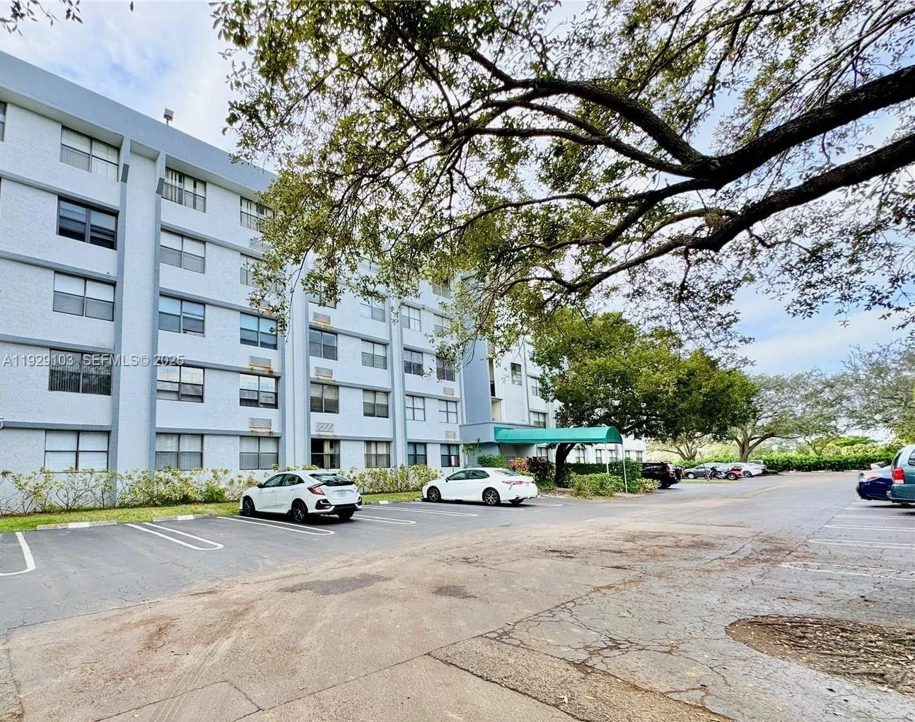 2501 Riverside Dr 207-a, Coral Springs, Florida 33, Coral Springs, Florida 33065, 1 Bedroom Bedrooms, ,1 BathroomBathrooms,Residential,For Sale,2501 Riverside Dr 207-a, Coral Springs, Florida 33,A11929103
