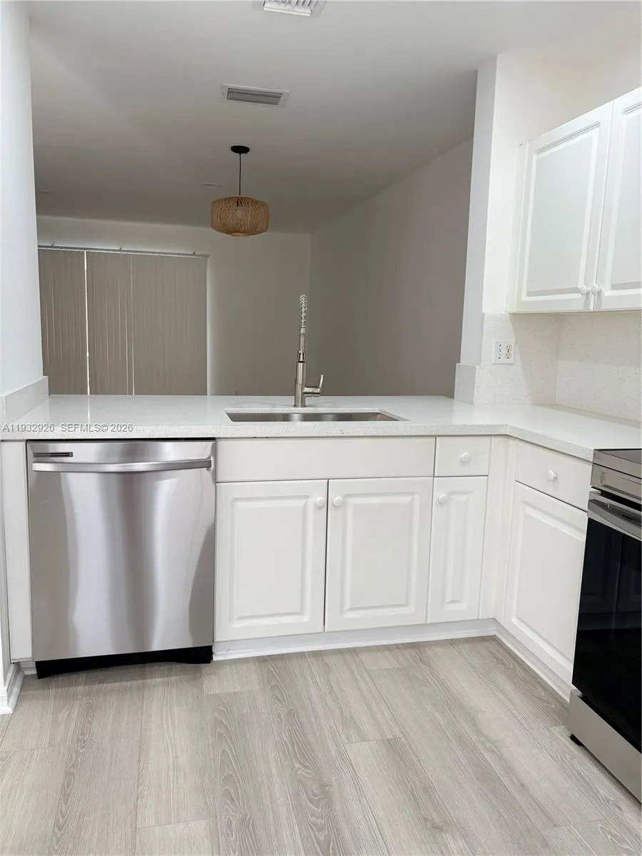 752 Nw 208th Ter, Pembroke Pines, Florida 33029, Pembroke Pines, Florida 33029, 3 Bedrooms Bedrooms, ,2 BathroomsBathrooms,Residential,For Sale,752 Nw 208th Ter, Pembroke Pines, Florida 33029,A11932926