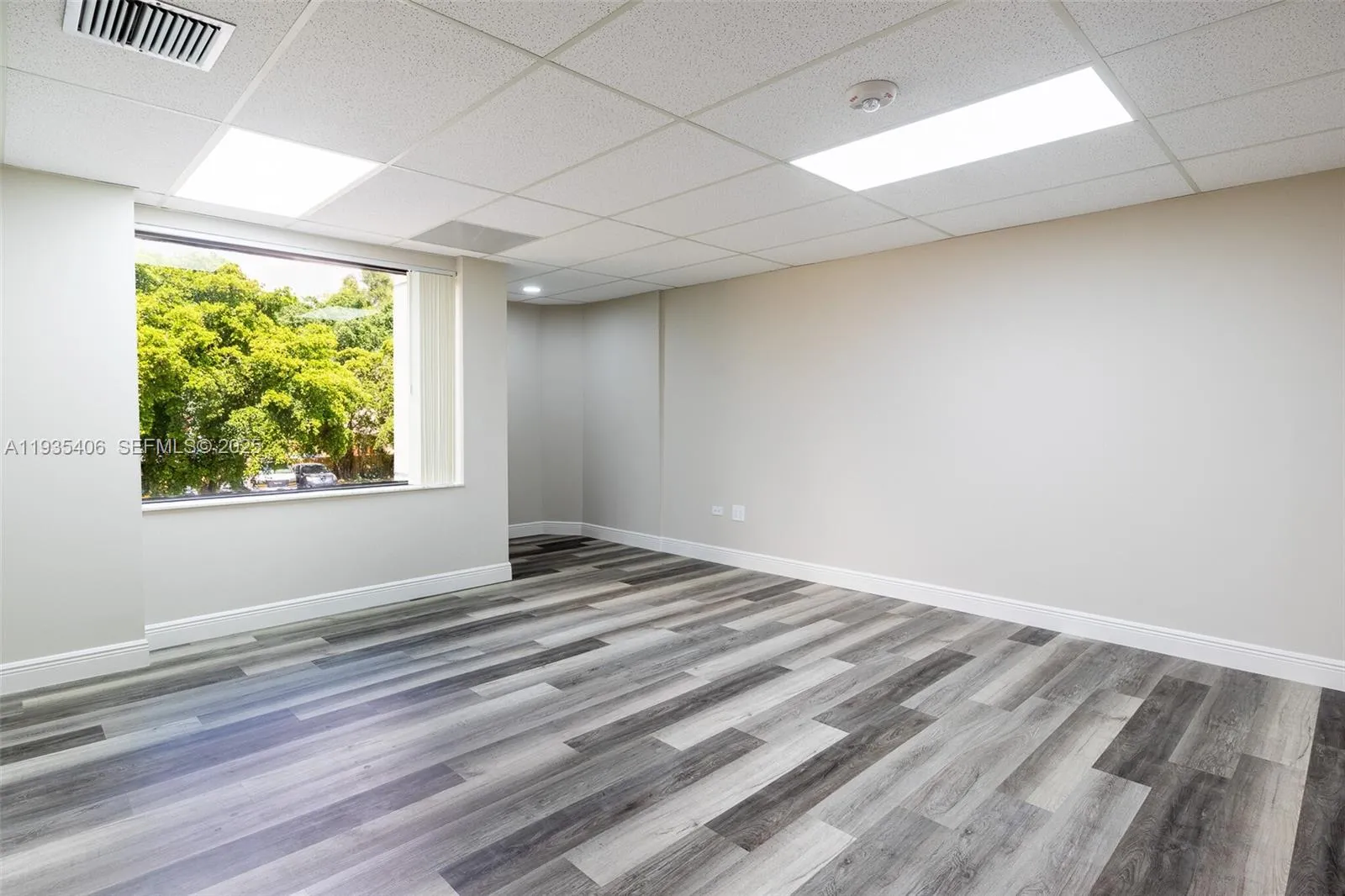 7501 W Oakland Park Blvd, Lauderhill, Florida 3331, Lauderhill, Florida 33319, ,Commercial Sale,For Sale,7501 W Oakland Park Blvd, Lauderhill, Florida 3331,A11935406