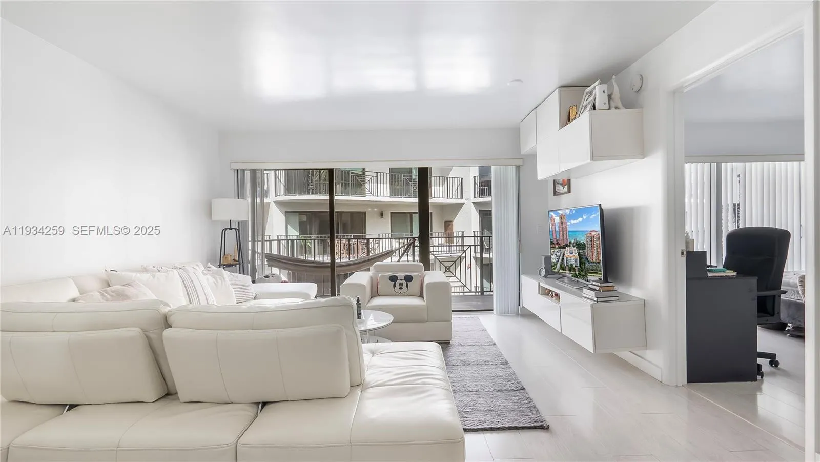 2029 N Ocean Blvd 404, Fort Lauderdale, Florida 33, Fort Lauderdale, Florida 33305, 2 Bedrooms Bedrooms, ,2 BathroomsBathrooms,Residential,For Sale,2029 N Ocean Blvd 404, Fort Lauderdale, Florida 33,A11934259