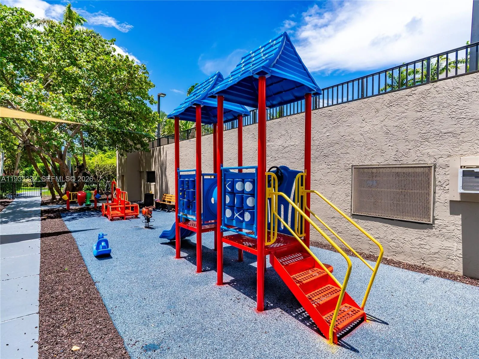 141 Crandon Blvd 446, Key Biscayne, Florida 33149, Key Biscayne, Florida 33149, 3 Bedrooms Bedrooms, ,2 BathroomsBathrooms,Residential,For Sale,141 Crandon Blvd 446, Key Biscayne, Florida 33149,A11935332