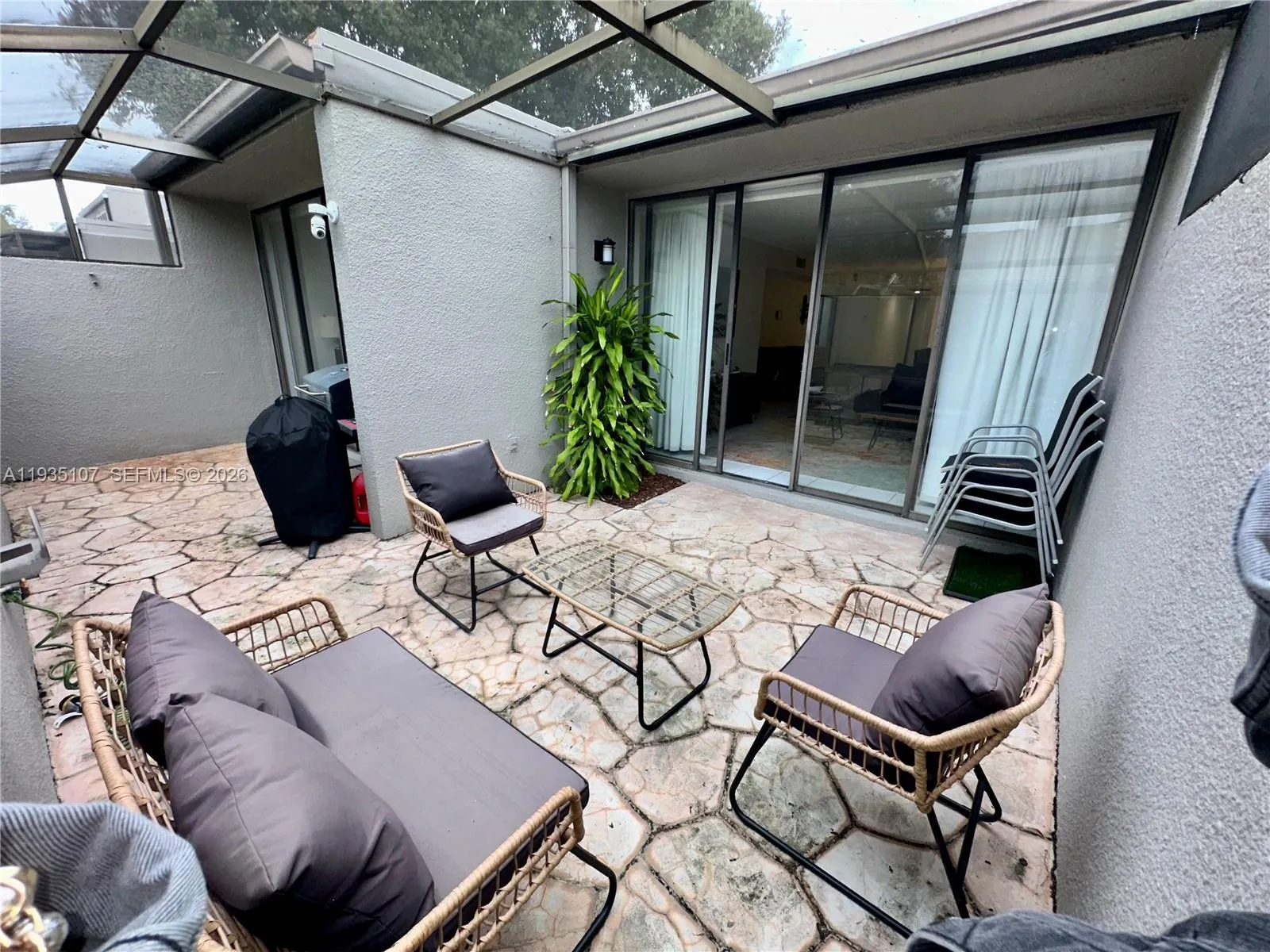 Pembroke Pines, Florida 33026, 3 Bedrooms Bedrooms, ,2 BathroomsBathrooms,Residential Lease,For Rent,A11935107