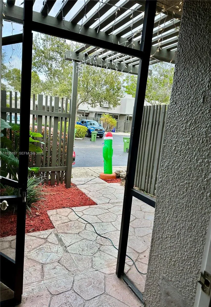 Pembroke Pines, Florida 33026, 3 Bedrooms Bedrooms, ,2 BathroomsBathrooms,Residential Lease,For Rent,A11935107