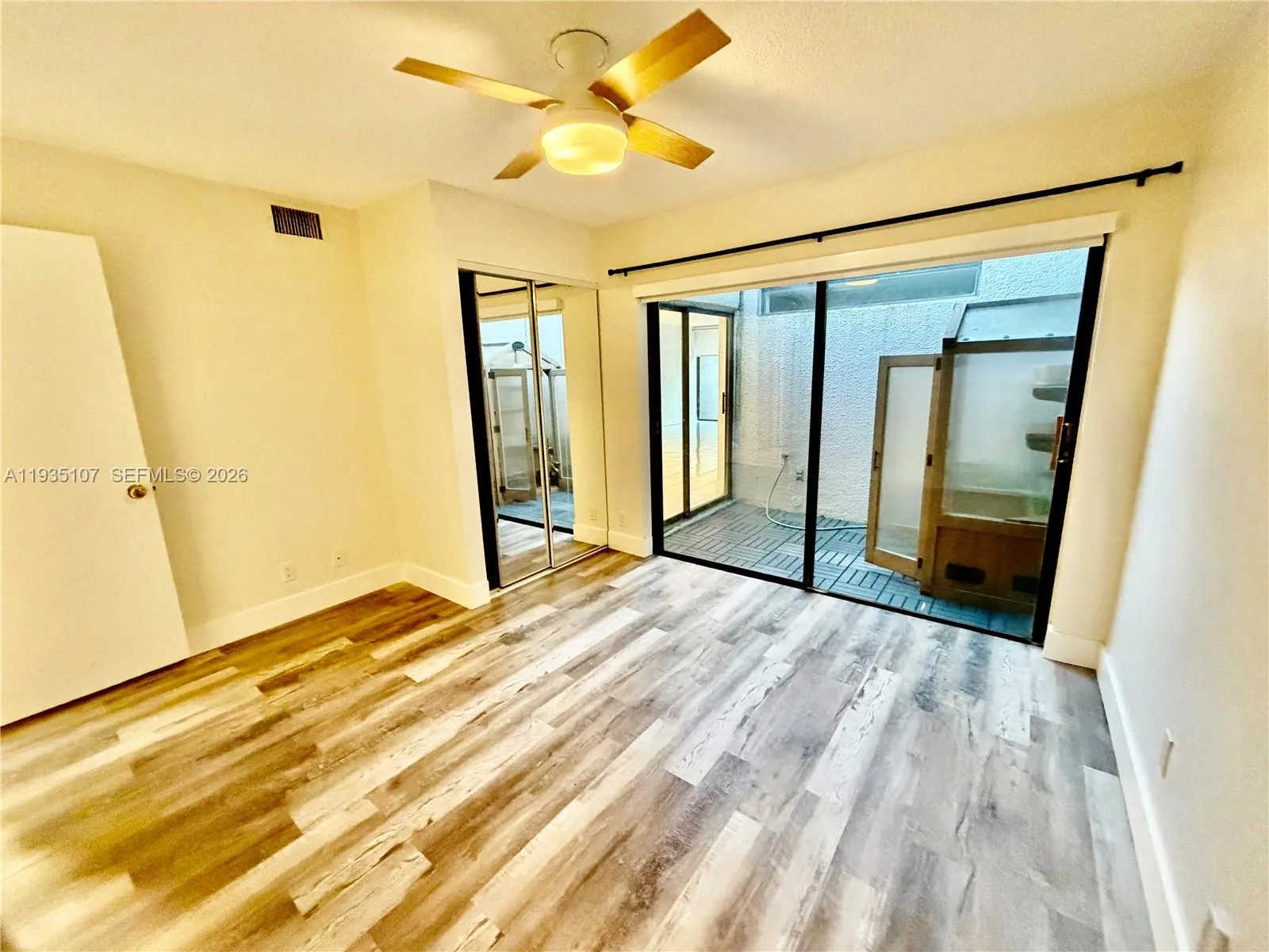 Pembroke Pines, Florida 33026, 3 Bedrooms Bedrooms, ,2 BathroomsBathrooms,Residential Lease,For Rent,A11935107