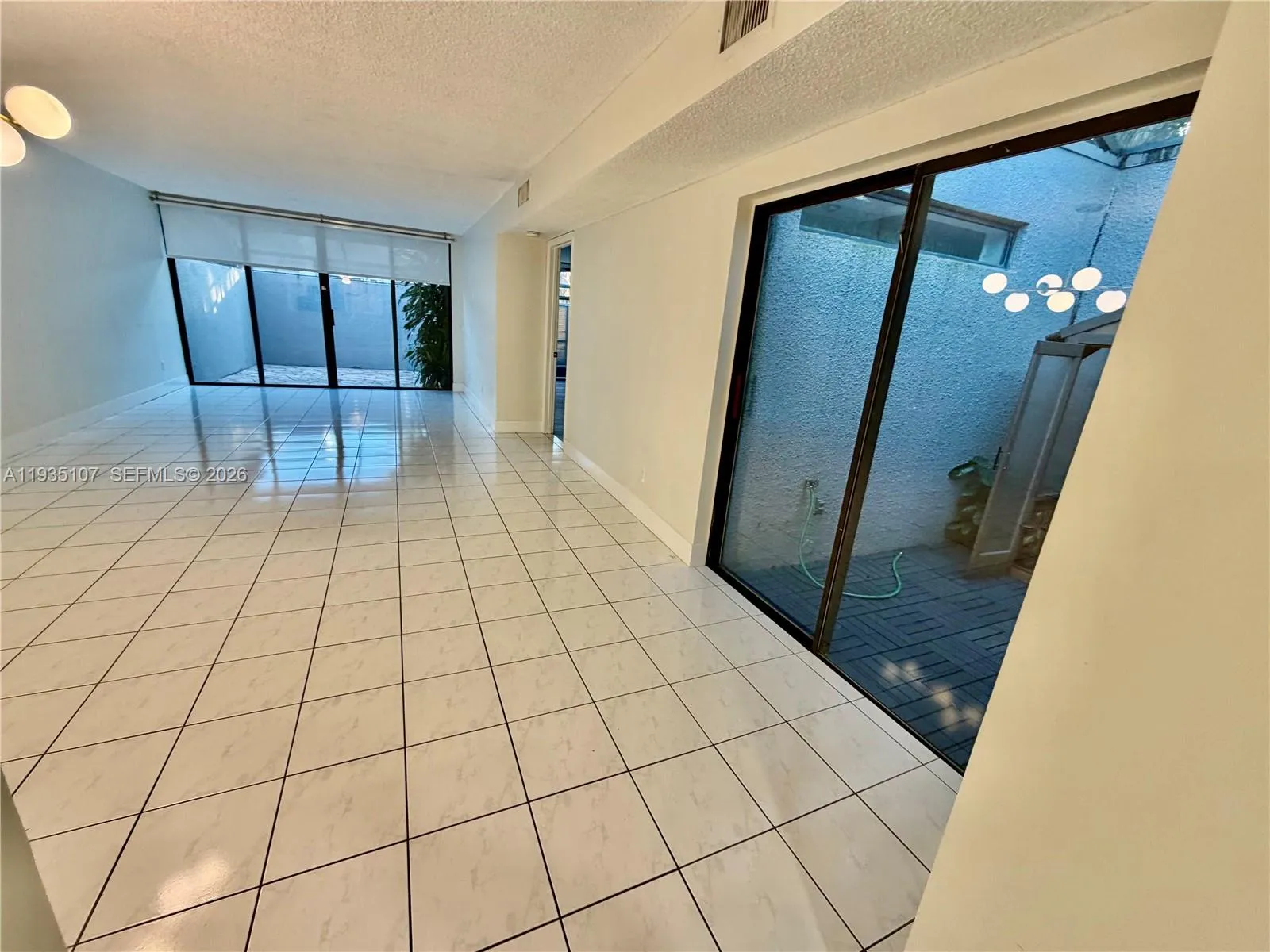 Pembroke Pines, Florida 33026, 3 Bedrooms Bedrooms, ,2 BathroomsBathrooms,Residential Lease,For Rent,A11935107