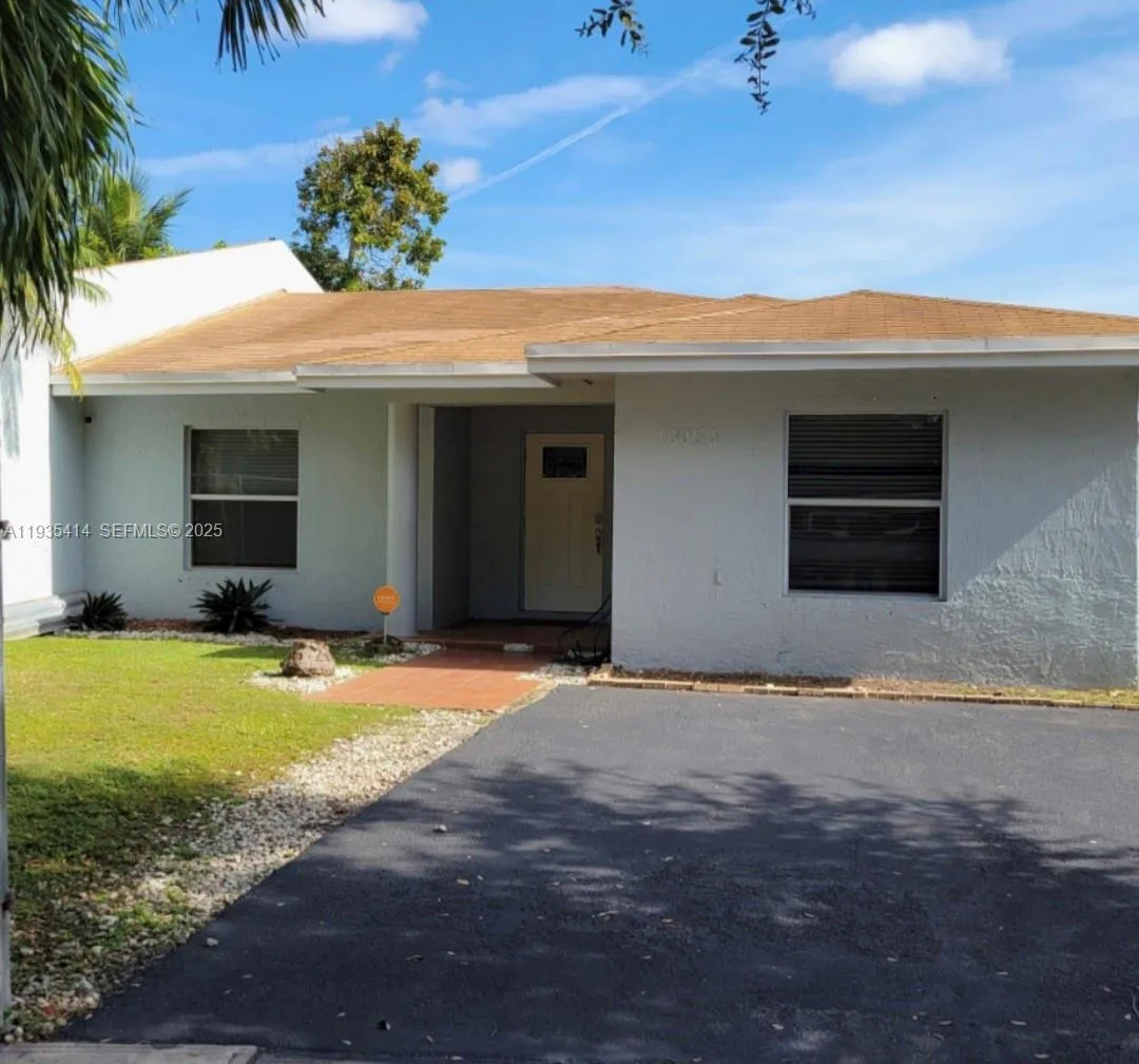 18953 Sw 113th Ct, Miami, Florida 33157, Miami, Florida 33157, 3 Bedrooms Bedrooms, ,2 BathroomsBathrooms,Residential,For Sale,18953 Sw 113th Ct, Miami, Florida 33157,A11935414