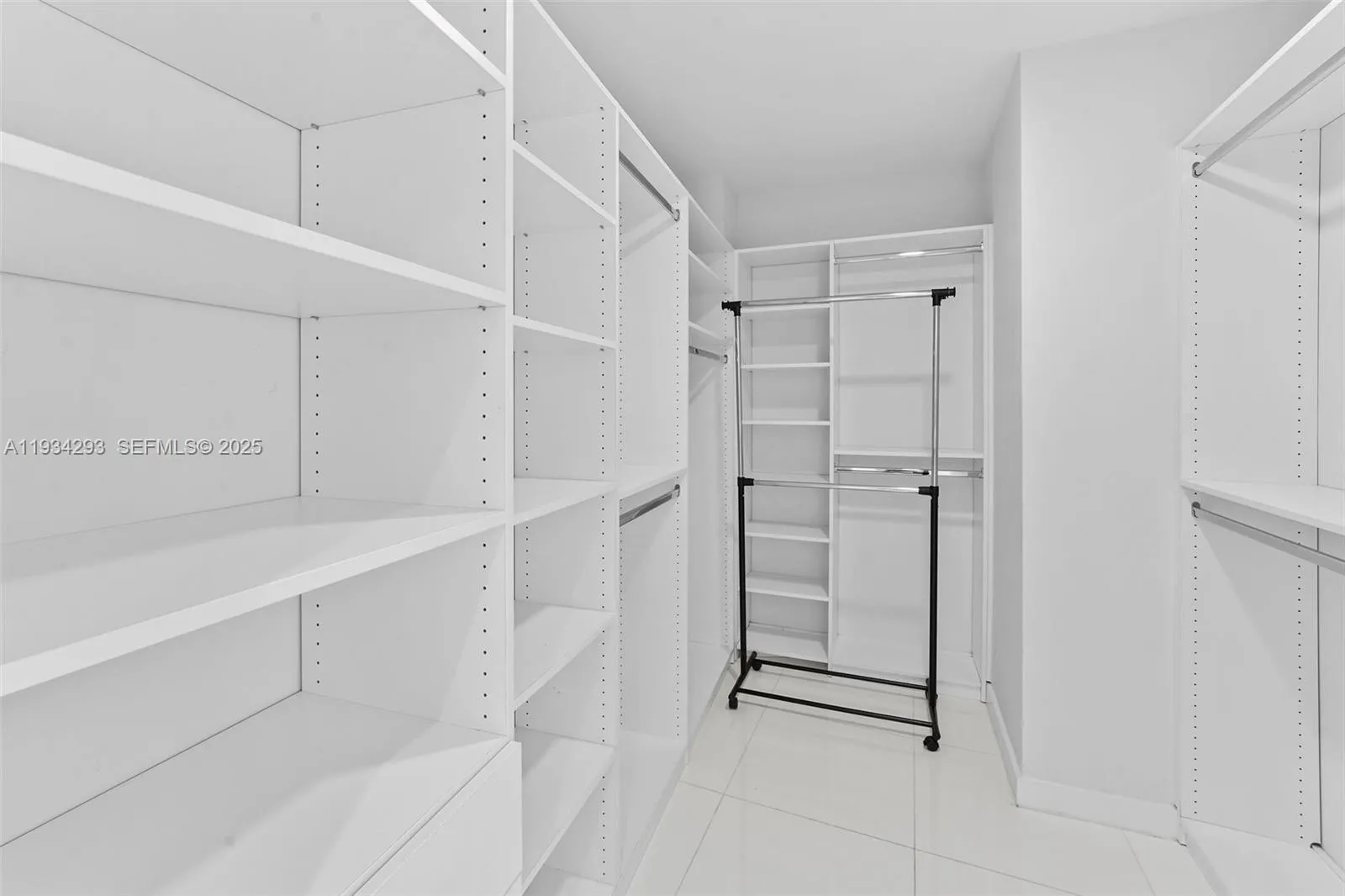 851 Ne 1st Avenue 2601, Miami, Florida 33132, Miami, Florida 33132, 3 Bedrooms Bedrooms, ,4 BathroomsBathrooms,Residential,For Sale,851 Ne 1st Avenue 2601, Miami, Florida 33132,A11934293