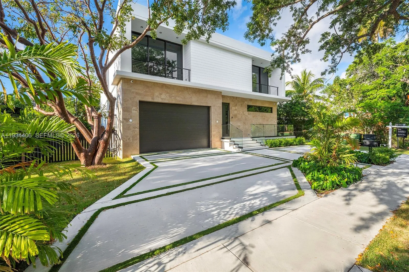2096 Alamanda Dr, North Miami, Florida 33181, North Miami, Florida 33181, 5 Bedrooms Bedrooms, ,5 BathroomsBathrooms,Residential,For Sale,2096 Alamanda Dr, North Miami, Florida 33181,A11934406