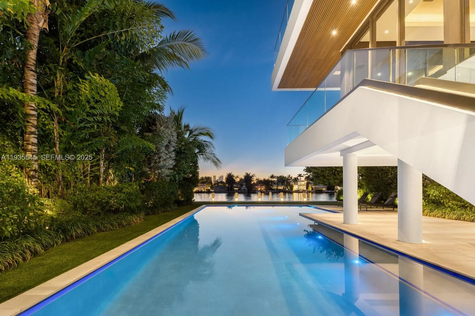 40 W Rivo Alto Dr, Miami Beach, Florida 33139, Miami Beach, Florida 33139, 6 Bedrooms Bedrooms, ,7 BathroomsBathrooms,Residential Lease,For Rent,40 W Rivo Alto Dr, Miami Beach, Florida 33139,A11935545