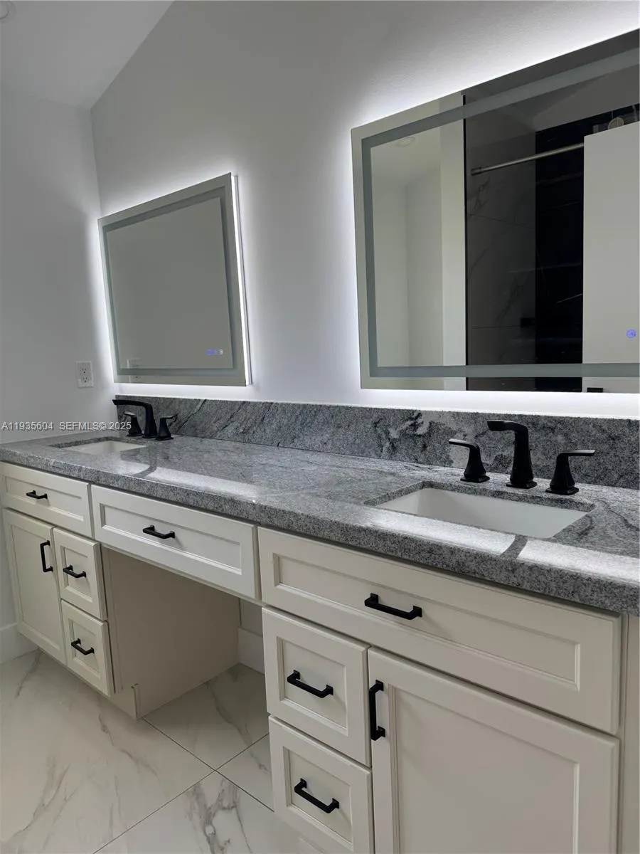 1090 Se 6th Ave, Dania Beach, Florida 33004, Dania Beach, Florida 33004, 3 Bedrooms Bedrooms, ,2 BathroomsBathrooms,Residential,For Sale,1090 Se 6th Ave, Dania Beach, Florida 33004,A11935604