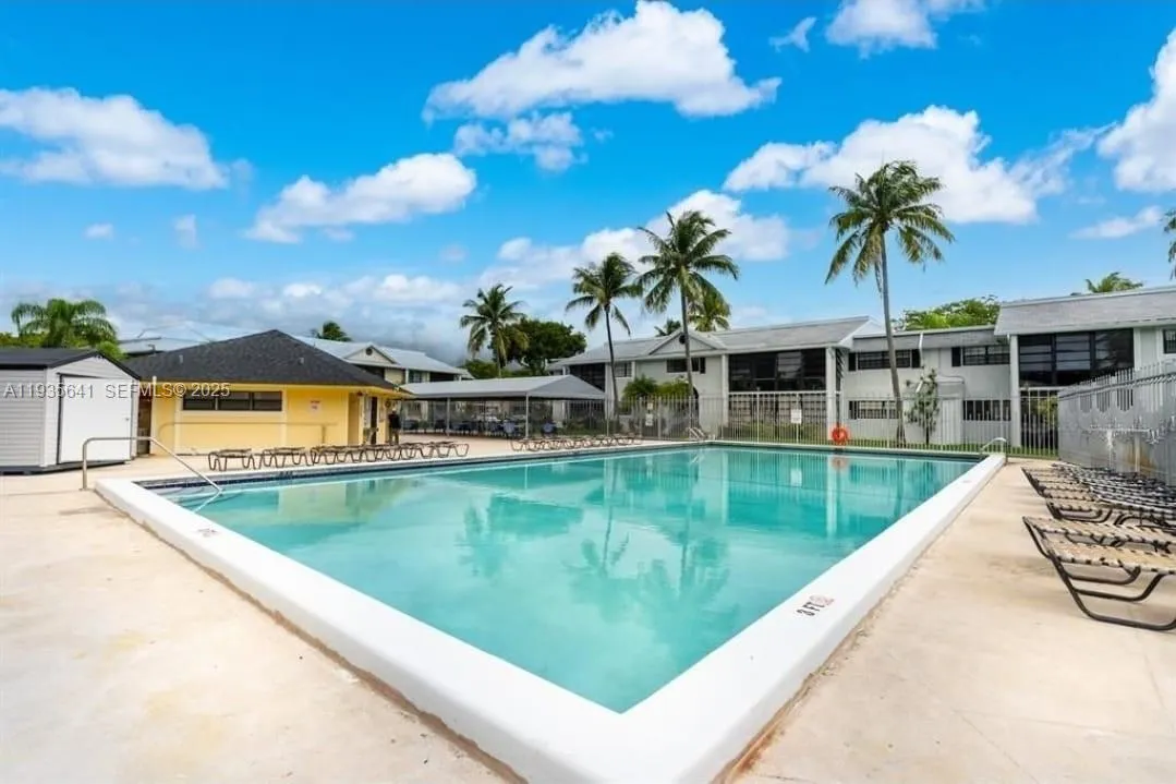 811 Ne 199th St 206-33, Miami, Florida 33179, Miami, Florida 33179, 2 Bedrooms Bedrooms, ,2 BathroomsBathrooms,Residential Lease,For Rent,811 Ne 199th St 206-33, Miami, Florida 33179,A11935641