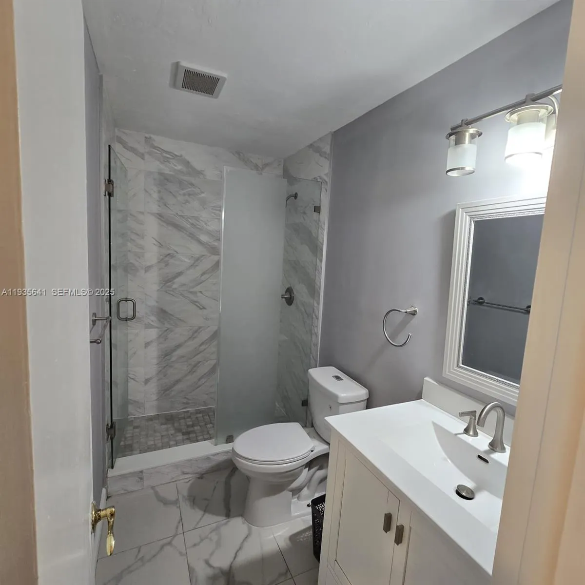 811 Ne 199th St 206-33, Miami, Florida 33179, Miami, Florida 33179, 2 Bedrooms Bedrooms, ,2 BathroomsBathrooms,Residential Lease,For Rent,811 Ne 199th St 206-33, Miami, Florida 33179,A11935641
