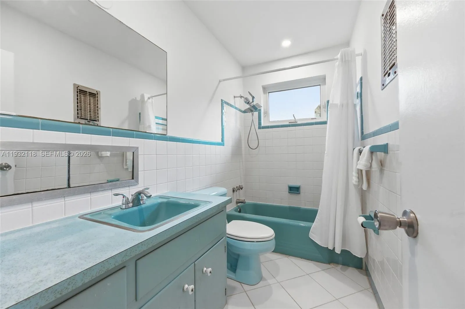 3497 Ne 20th Ave, Oakland Park, Florida 33306, Oakland Park, Florida 33306, 3 Bedrooms Bedrooms, ,2 BathroomsBathrooms,Residential,For Sale,3497 Ne 20th Ave, Oakland Park, Florida 33306,A11932118