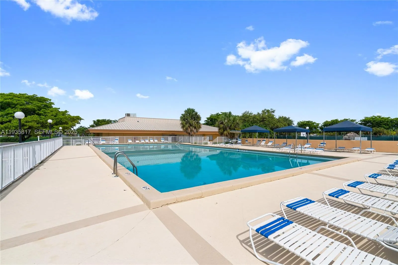 13611 Sw 77th St, Miami, Florida 33183, Miami, Florida 33183, 4 Bedrooms Bedrooms, ,3 BathroomsBathrooms,Residential Lease,For Rent,13611 Sw 77th St, Miami, Florida 33183,A11935817