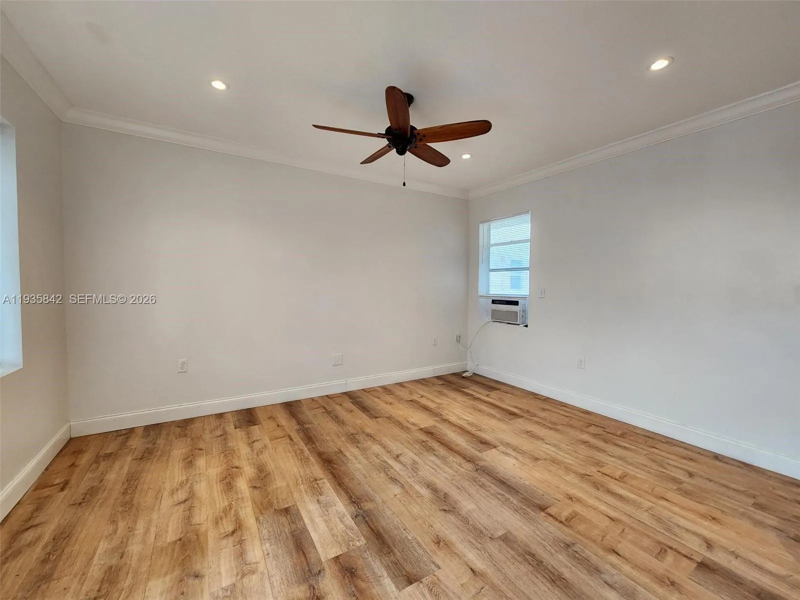 320 New York St 1, Hollywood, Florida 33019, Hollywood, Florida 33019, ,1 BathroomBathrooms,Residential Lease,For Rent,320 New York St 1, Hollywood, Florida 33019,A11935842