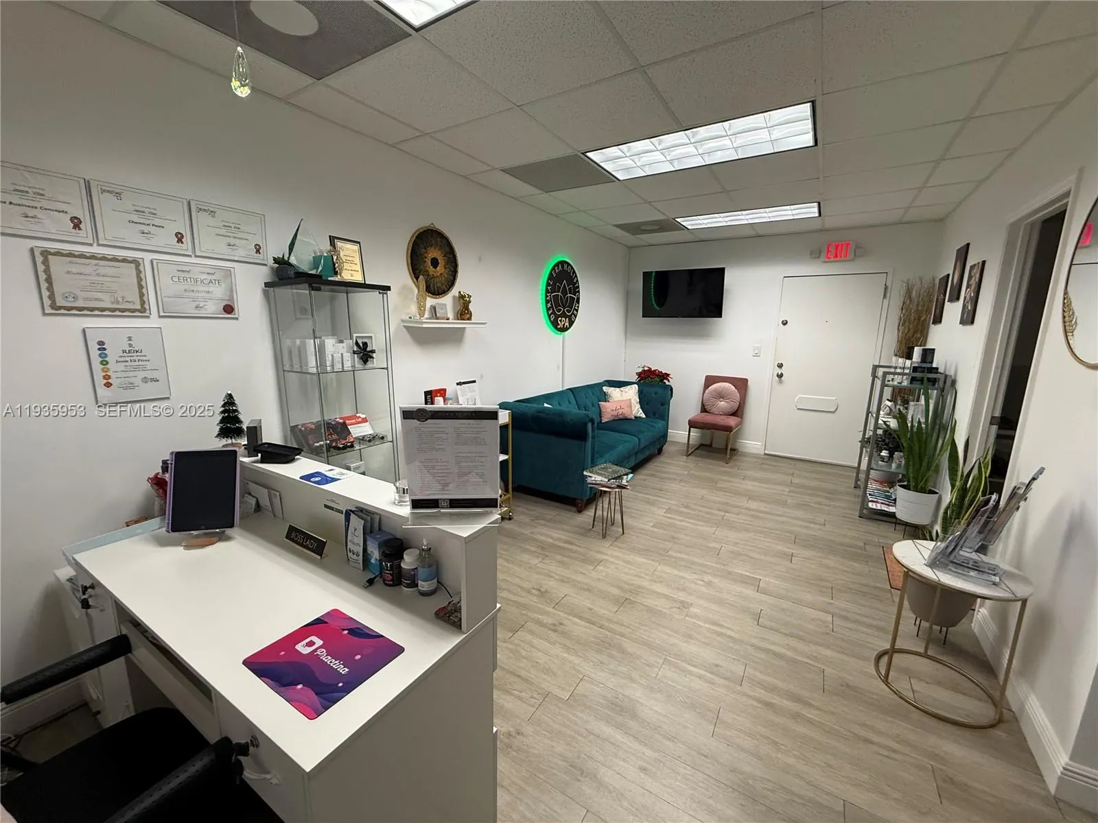 717 Ponce De Leon Blvd 206, Coral Gables, Florida, Coral Gables, Florida 33134, ,Commercial Sale,For Sale,717 Ponce De Leon Blvd 206, Coral Gables, Florida ,A11935953