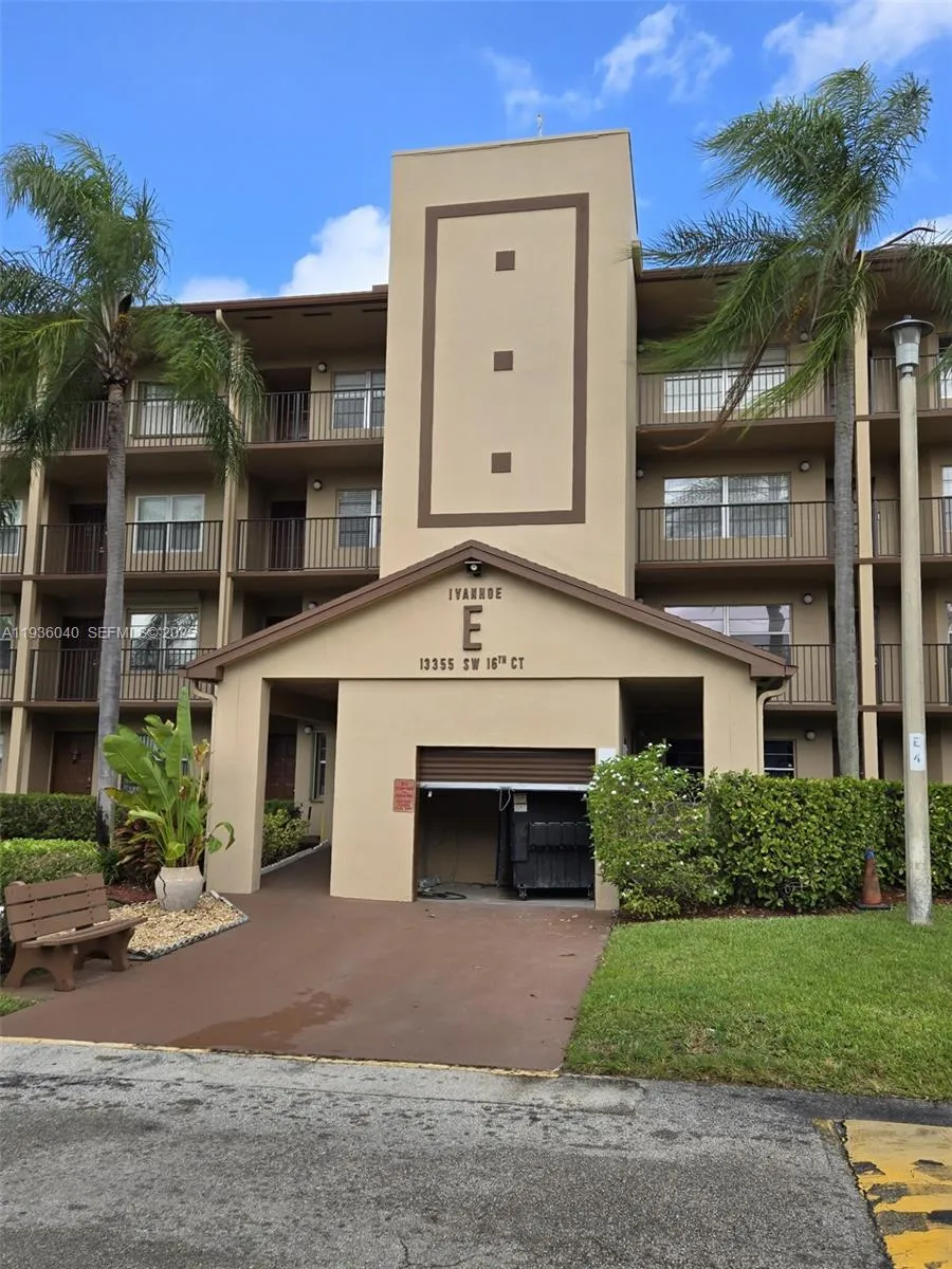 13355 Sw 16th Ct 406e, Pembroke Pines, Florida 330, Pembroke Pines, Florida 33027, 2 Bedrooms Bedrooms, ,2 BathroomsBathrooms,Residential,For Sale,13355 Sw 16th Ct 406e, Pembroke Pines, Florida 330,A11936040