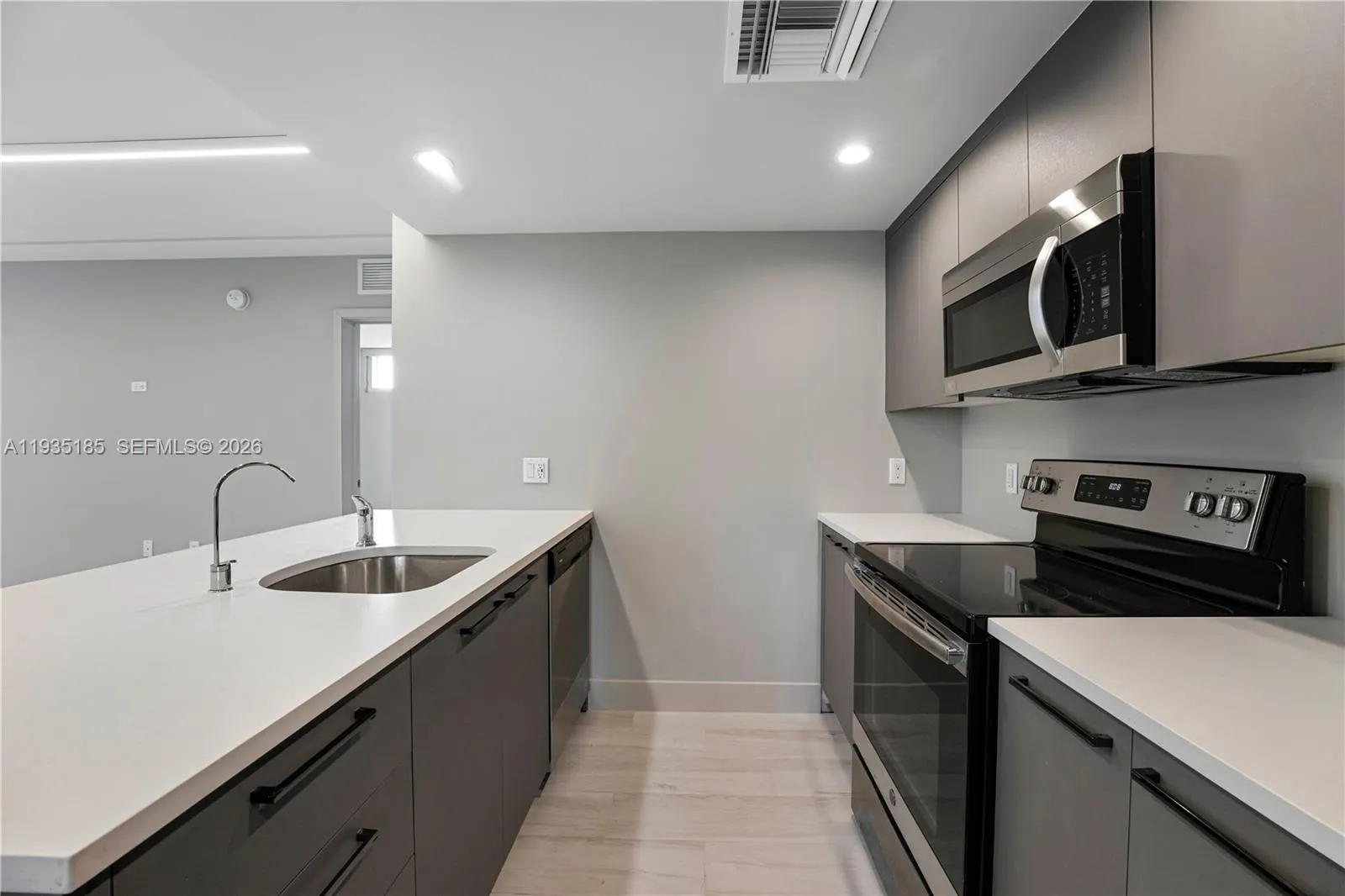 1150 101st St 503, Bay Harbor Islands, Florida 331, Bay Harbor Islands, Florida 33154, 3 Bedrooms Bedrooms, ,2 BathroomsBathrooms,Residential Lease,For Rent,1150 101st St 503, Bay Harbor Islands, Florida 331,A11935185