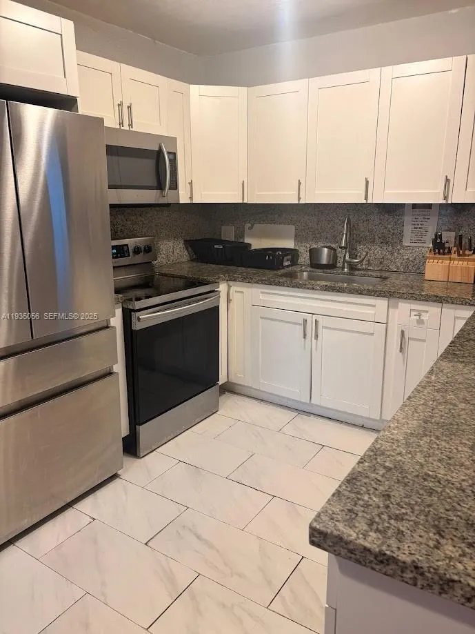 1431 Fletcher St, Hollywood, Florida 33020, Hollywood, Florida 33020, 3 Bedrooms Bedrooms, ,3 BathroomsBathrooms,Residential,For Sale,1431 Fletcher St, Hollywood, Florida 33020,A11935056