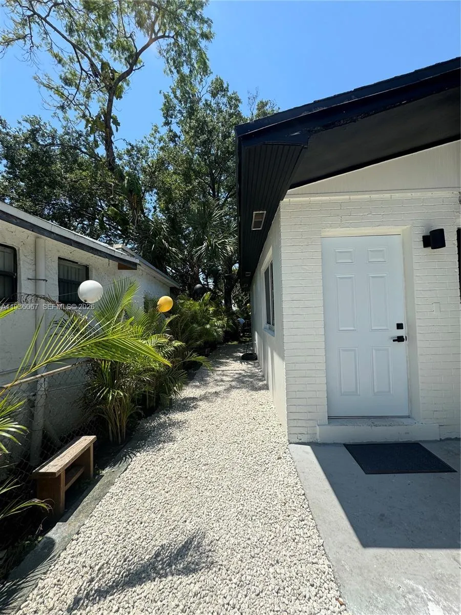 111 Nw 7th Ave, Dania Beach, Florida 33004, Dania Beach, Florida 33004, ,Residential Income,For Sale,111 Nw 7th Ave, Dania Beach, Florida 33004,A11936067