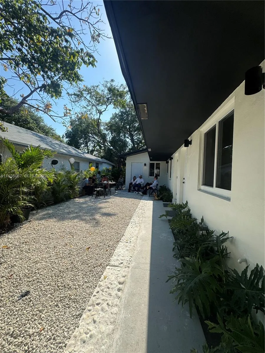 111 Nw 7th Ave, Dania Beach, Florida 33004, Dania Beach, Florida 33004, ,Residential Income,For Sale,111 Nw 7th Ave, Dania Beach, Florida 33004,A11936067