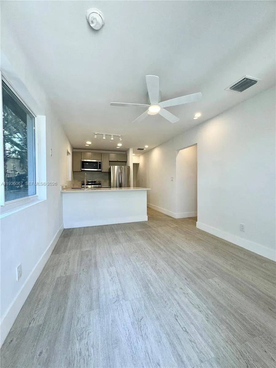 111 Nw 7th Ave, Dania Beach, Florida 33004, Dania Beach, Florida 33004, ,Residential Income,For Sale,111 Nw 7th Ave, Dania Beach, Florida 33004,A11936067