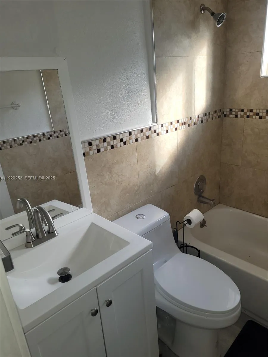 2126 Nw 47th Ter, Miami, Florida 33142, Miami, Florida 33142, ,Residential Income,For Sale,2126 Nw 47th Ter, Miami, Florida 33142,A11929253