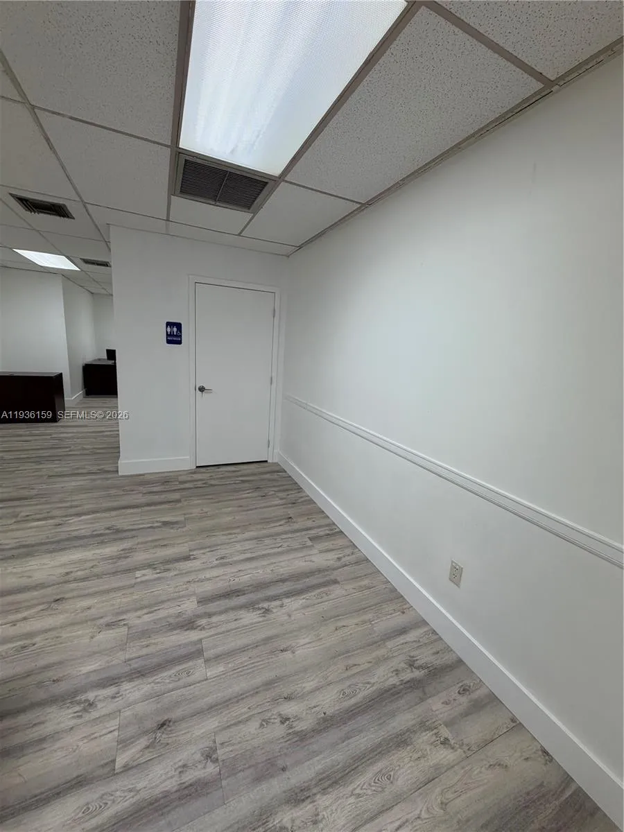 3939 Nw 7th St 206, Miami, Florida 33126, Miami, Florida 33126, ,Commercial Lease,For Rent,3939 Nw 7th St 206, Miami, Florida 33126,A11936159