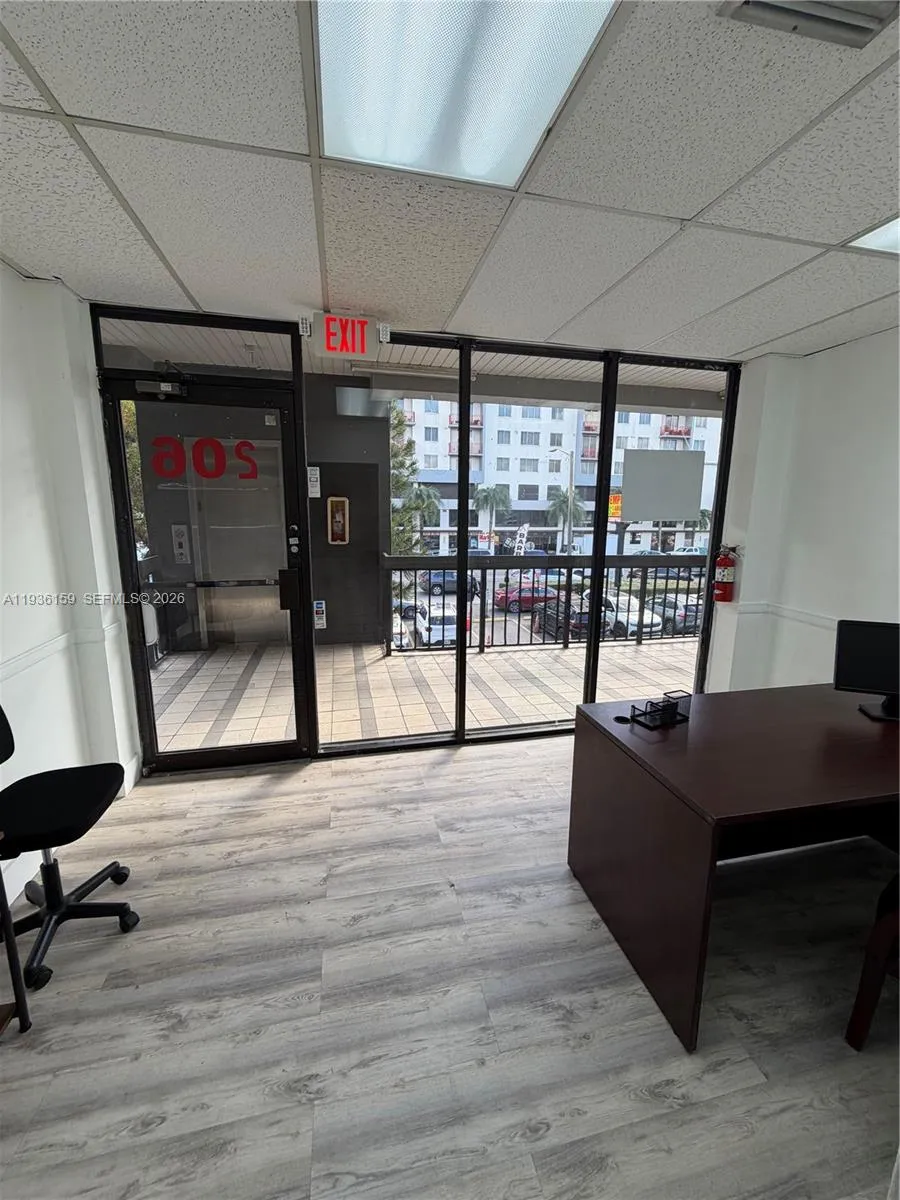 3939 Nw 7th St 206, Miami, Florida 33126, Miami, Florida 33126, ,Commercial Lease,For Rent,3939 Nw 7th St 206, Miami, Florida 33126,A11936159