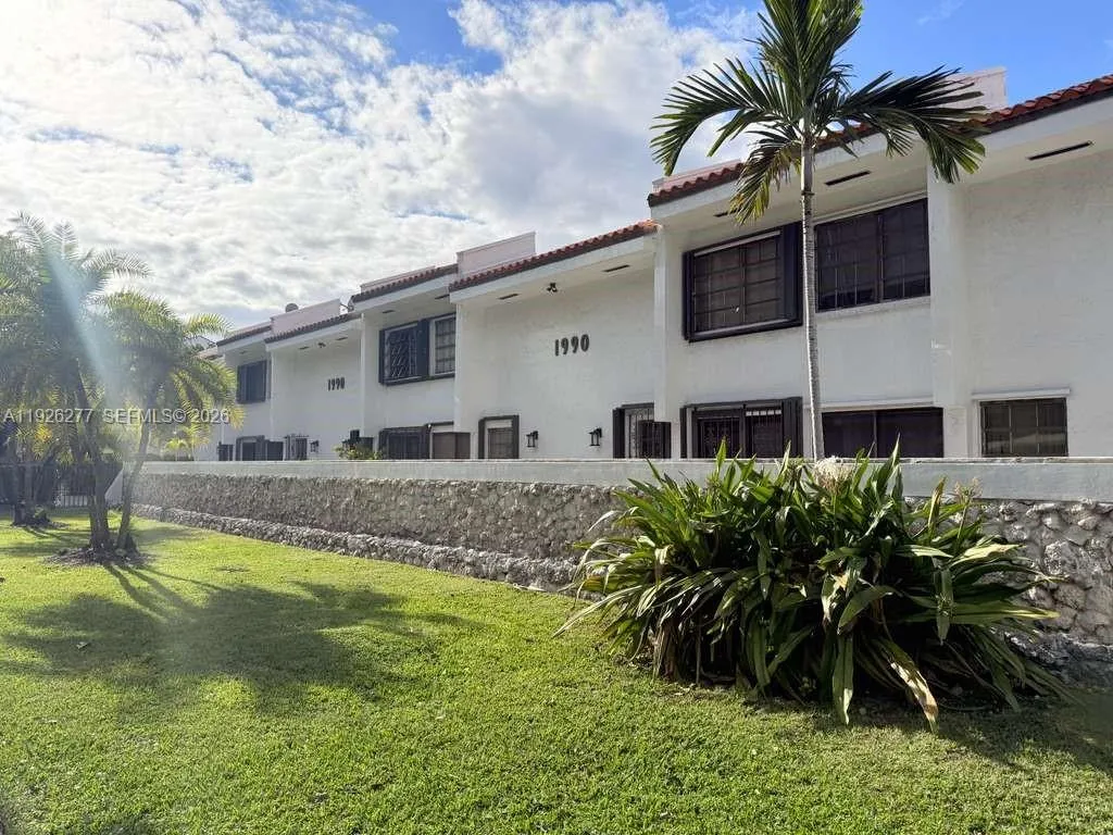 1990 Brickell Ave O, Miami, Florida 33129, Miami, Florida 33129, 2 Bedrooms Bedrooms, ,3 BathroomsBathrooms,Residential Lease,For Rent,1990 Brickell Ave O, Miami, Florida 33129,A11926277 1990 Brickell Ave O, Miami, Florida 33129, Miami, Florida 33129, 2 Bedrooms Bedrooms, ,3 BathroomsBathrooms,Residential Lease,For Rent,1990 Brickell Ave O, Miami, Florida 33129,A11926277