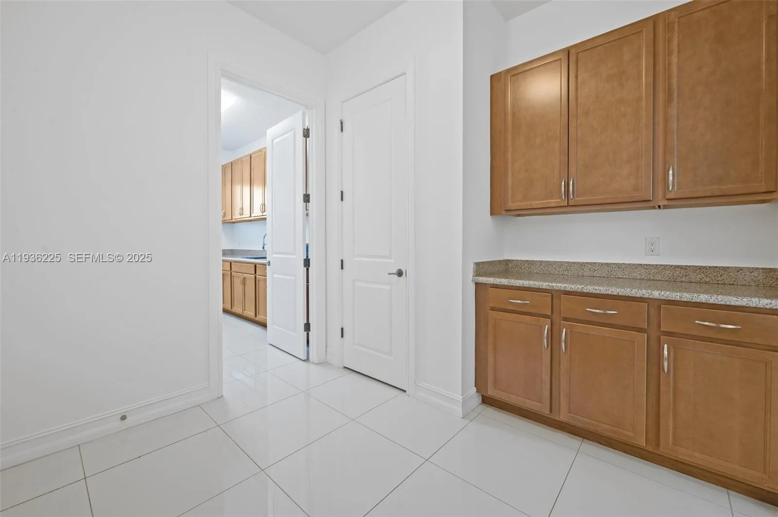 5292 S Sterling Ranch Cir, Davie, Florida 33314, Davie, Florida 33314, 4 Bedrooms Bedrooms, ,4 BathroomsBathrooms,Residential Lease,For Rent,5292 S Sterling Ranch Cir, Davie, Florida 33314,A11936225