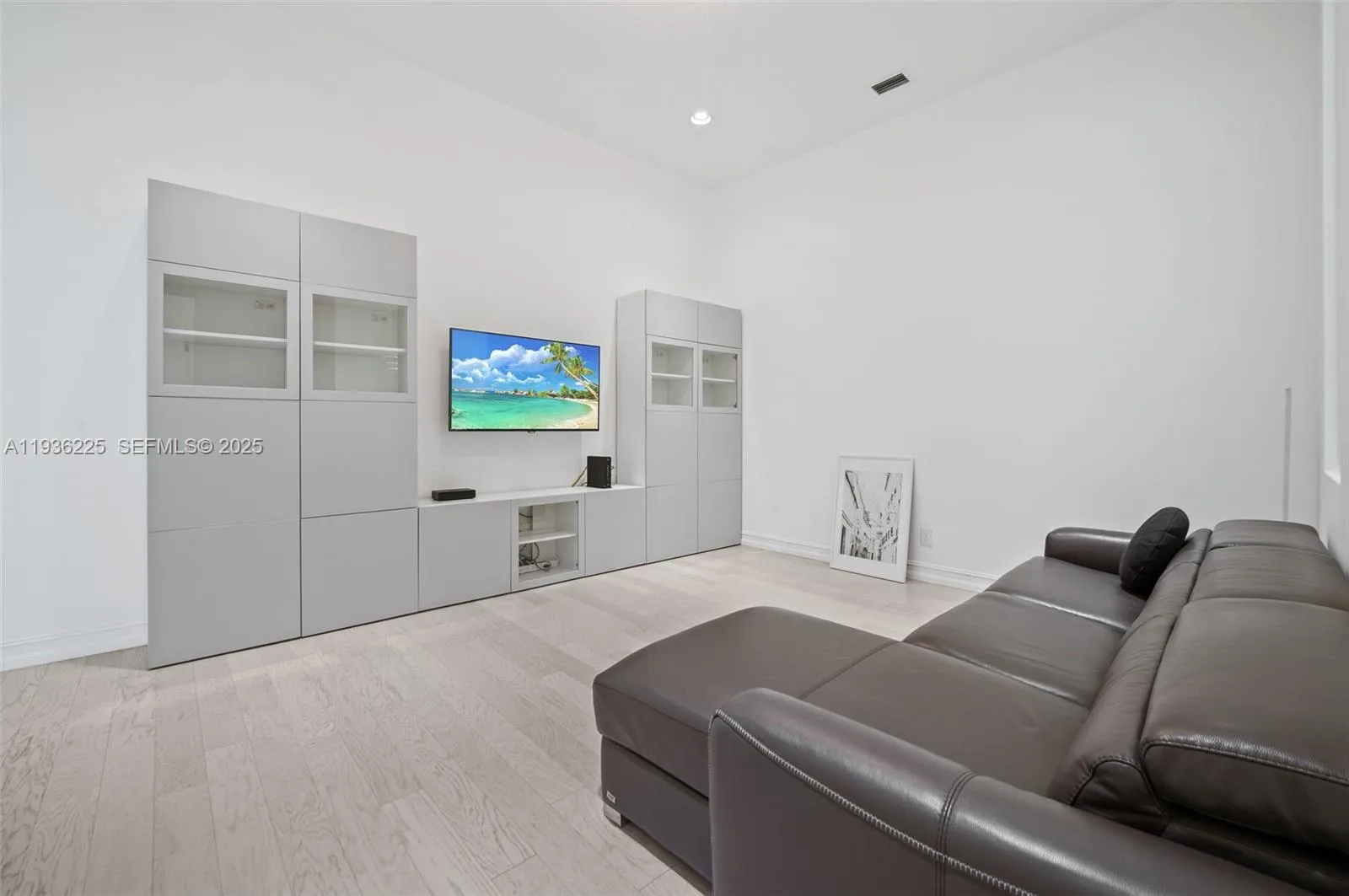 5292 S Sterling Ranch Cir, Davie, Florida 33314, Davie, Florida 33314, 4 Bedrooms Bedrooms, ,4 BathroomsBathrooms,Residential Lease,For Rent,5292 S Sterling Ranch Cir, Davie, Florida 33314,A11936225