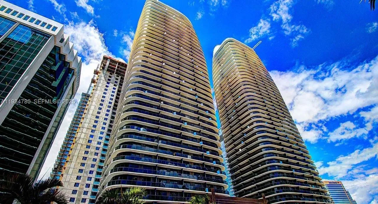 45 Sw 9th St 3210, Miami, Florida 33130, Miami, Florida 33130, 1 Bedroom Bedrooms, ,1 BathroomBathrooms,Residential,For Sale,45 Sw 9th St 3210, Miami, Florida 33130,A11934780