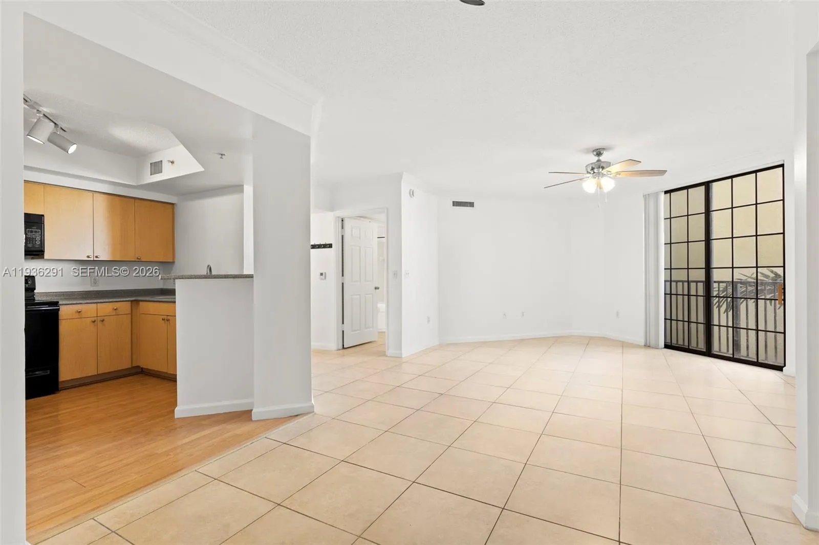 1919 Van Buren St 418a, Hollywood, Florida 33020, Hollywood, Florida 33020, 2 Bedrooms Bedrooms, ,2 BathroomsBathrooms,Residential Lease,For Rent,1919 Van Buren St 418a, Hollywood, Florida 33020,A11936291