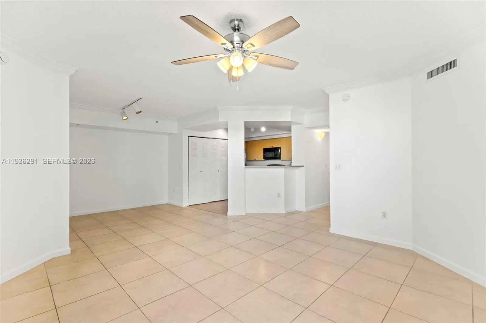 1919 Van Buren St 418a, Hollywood, Florida 33020, Hollywood, Florida 33020, 2 Bedrooms Bedrooms, ,2 BathroomsBathrooms,Residential Lease,For Rent,1919 Van Buren St 418a, Hollywood, Florida 33020,A11936291