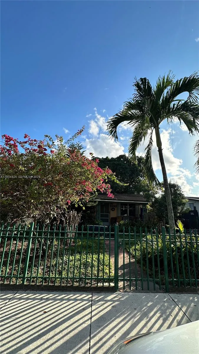 1230 W 35th St, Hialeah, Florida 33012, Hialeah, Florida 33012, 3 Bedrooms Bedrooms, ,1 BathroomBathrooms,Residential,For Sale,1230 W 35th St, Hialeah, Florida 33012,A11934424