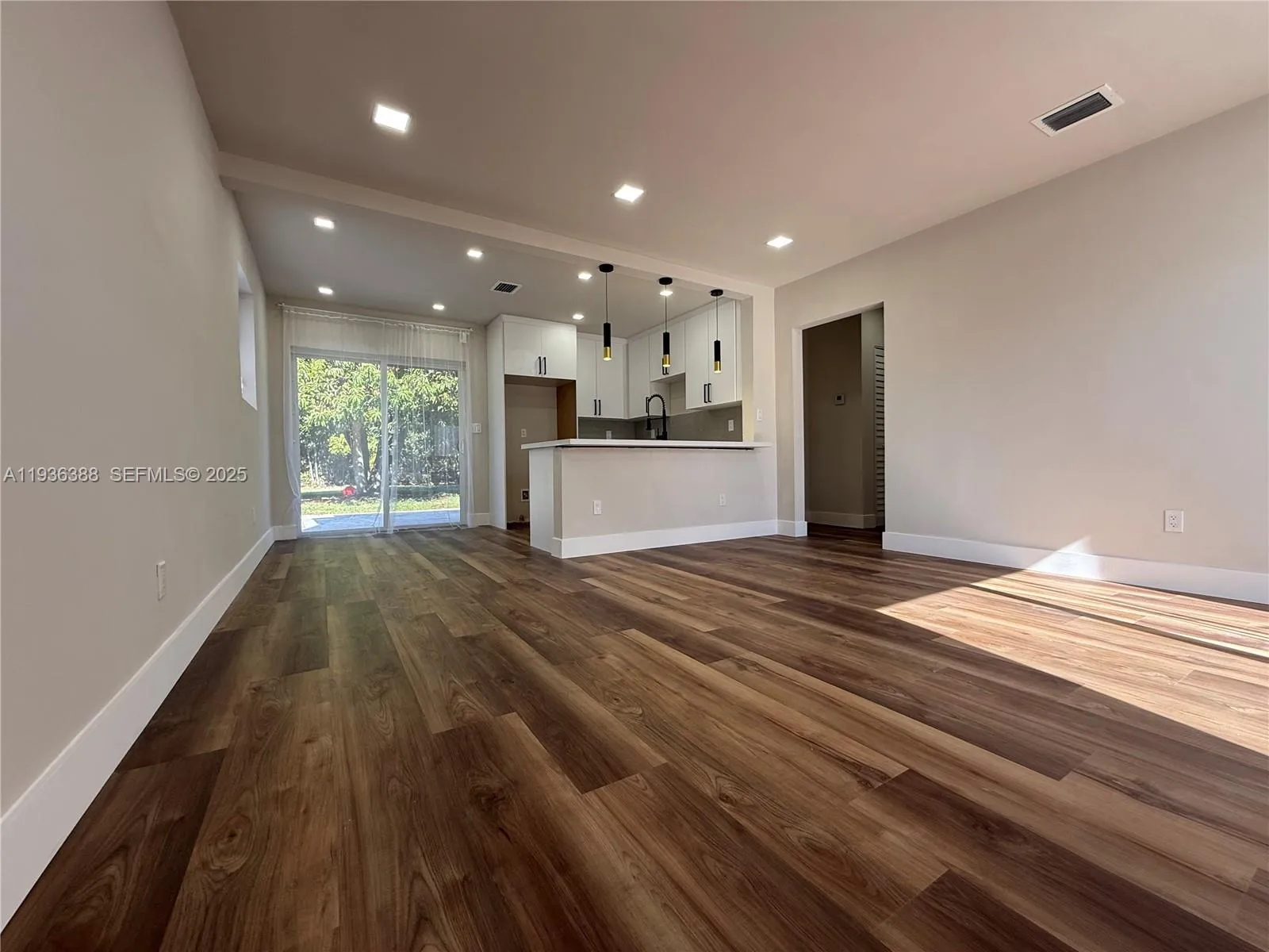 7821 Nw 30th St, Davie, Florida 33024, Davie, Florida 33024, 3 Bedrooms Bedrooms, ,2 BathroomsBathrooms,Residential,For Sale,7821 Nw 30th St, Davie, Florida 33024,A11936388