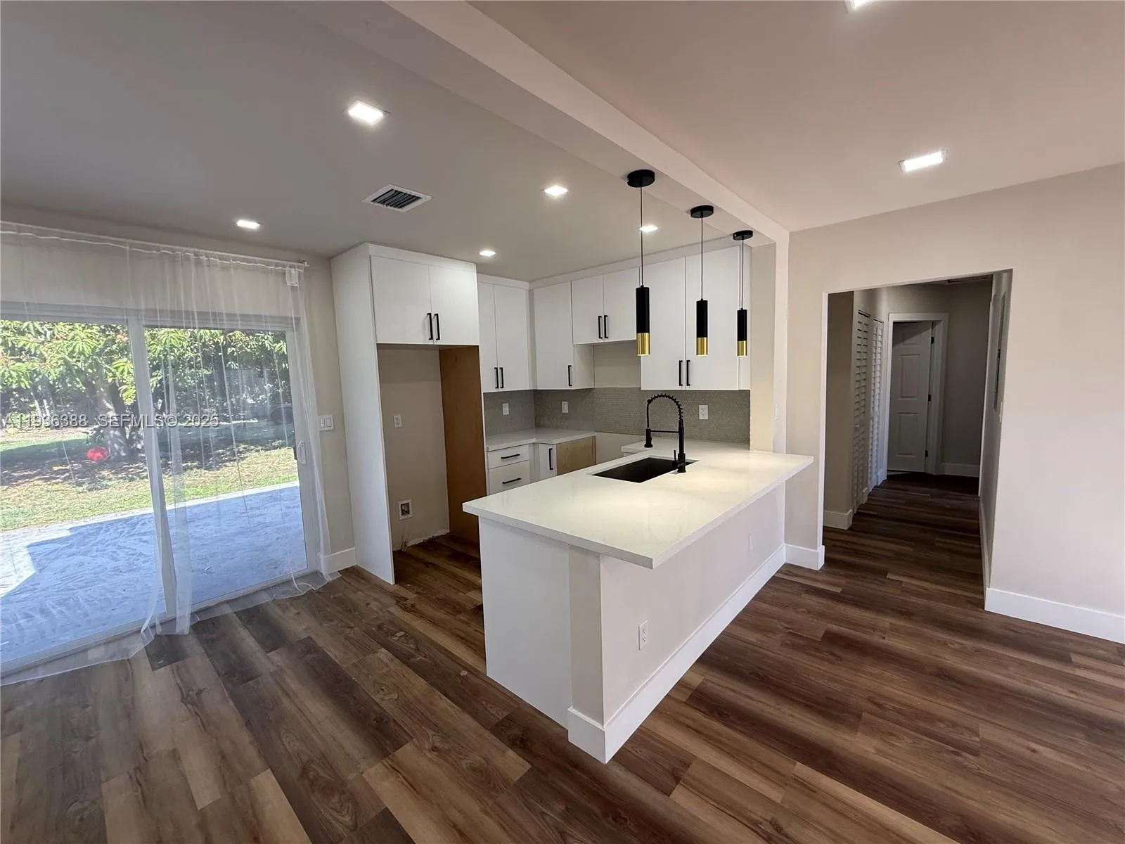 7821 Nw 30th St, Davie, Florida 33024, Davie, Florida 33024, 3 Bedrooms Bedrooms, ,2 BathroomsBathrooms,Residential,For Sale,7821 Nw 30th St, Davie, Florida 33024,A11936388